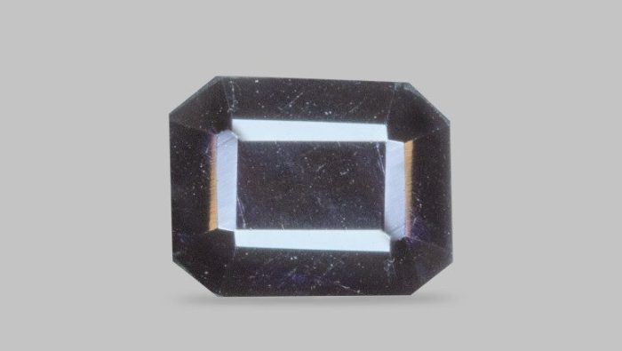 Iolite – Neeli Natural 4.5 Carat – Intuition, Clarity & Spiritual Balance – Navgraha.in - Image 1