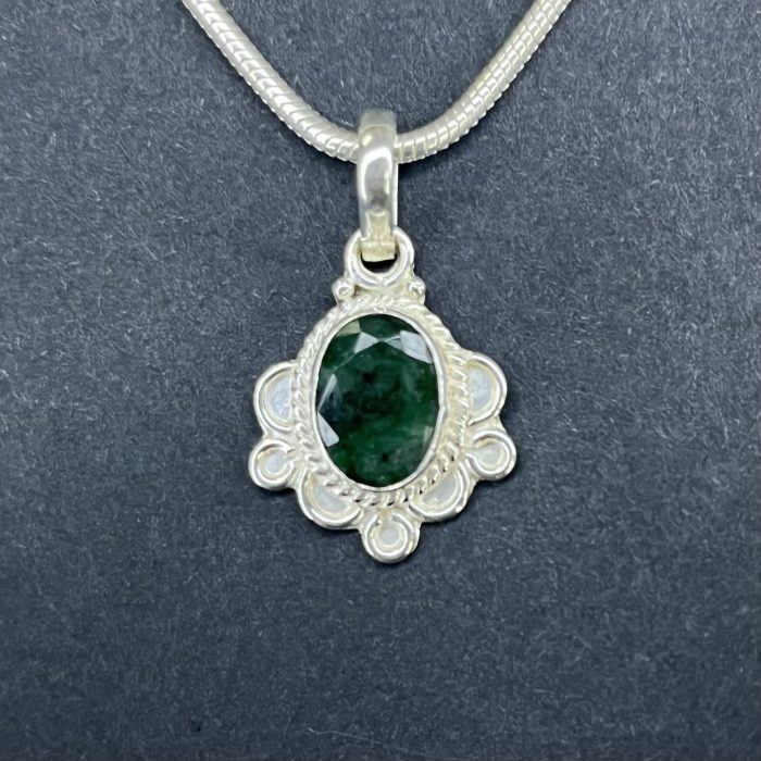 Emerald Silver Pendant | Approx 3.5 Carat | Certified 925 sterling silver jewellery- Navgraha.in - Image 2