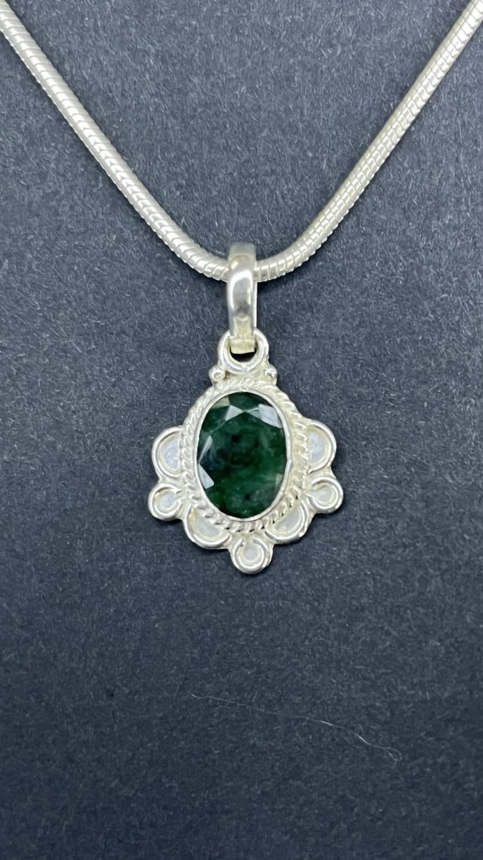 Emerald Silver Pendant | Approx 3.5 Carat | Certified 925 sterling silver jewellery- Navgraha.in - Image 7