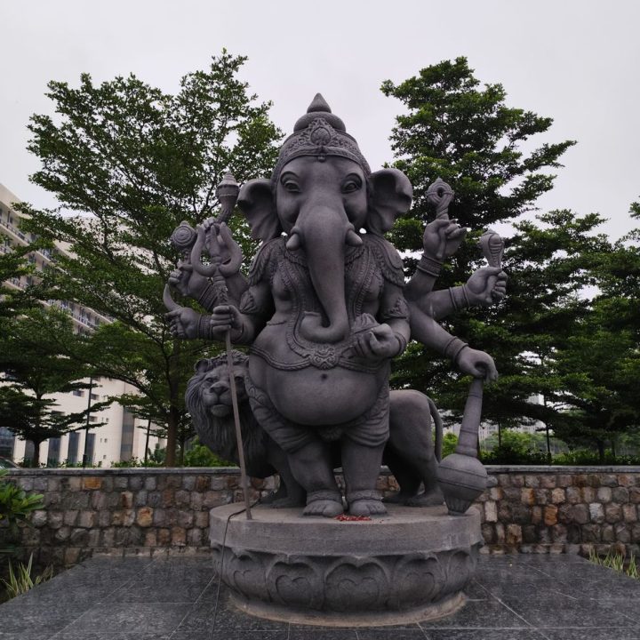 ganesha statue