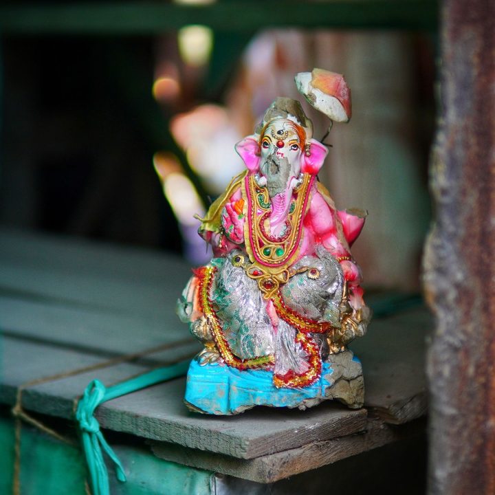 beautiful ganesh idol in kolkata setting